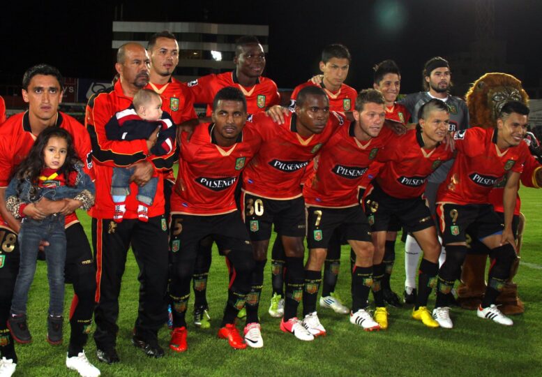 En la Copa de Ecuador, Deportivo Cuenca solo ha participado una vez y disputó 4 partidos: 2 victorias, 2 empates, quedandose en los Octavos de final